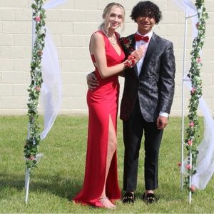 •Red prom dress •size 1